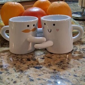 Adorable White Hugging Mugs Set. Rare Find. Super Cute!!
